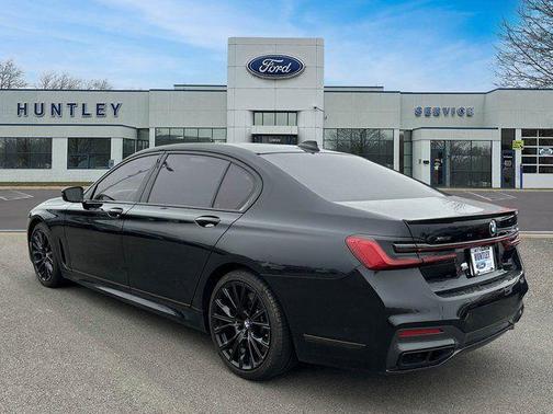 2022 BMW M760 xDrive