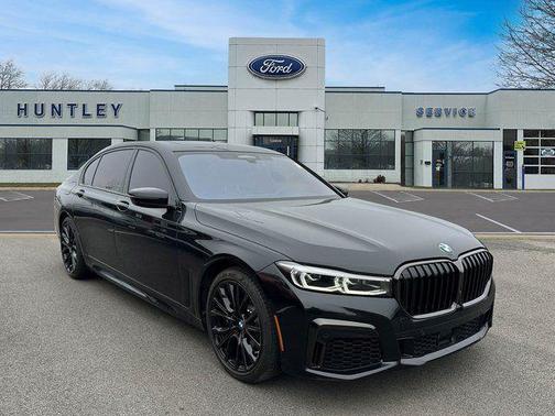 2022 BMW M760 xDrive