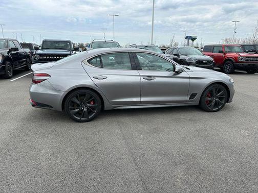 2022 Genesis G70 3.3T AWD