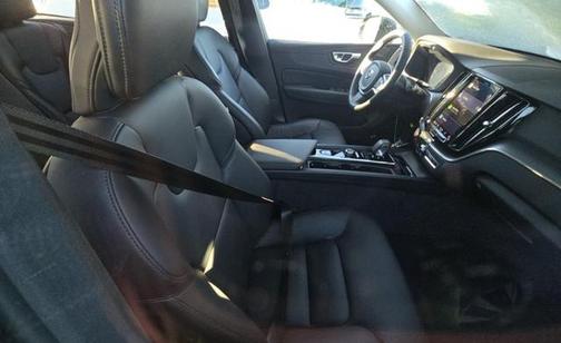2025 Volvo XC60 B5 Core