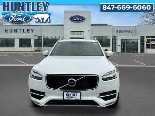 Crystal White 2018 Volvo XC90 T5 Momentum