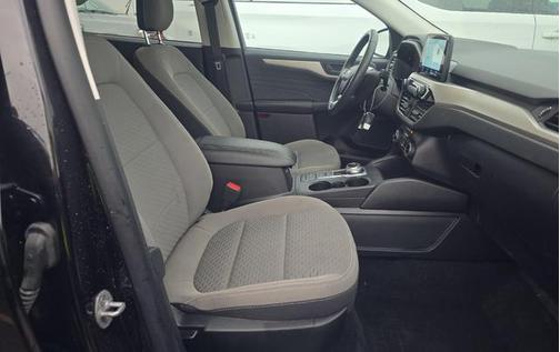 Agate Black Metallic 2022 Ford Escape SE