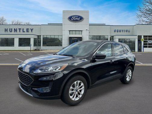 Agate Black Metallic 2022 Ford Escape SE