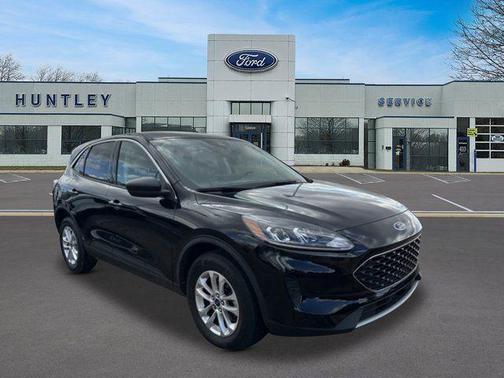 Agate Black Metallic 2022 Ford Escape SE