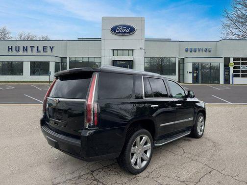 2018 Cadillac Escalade Luxury