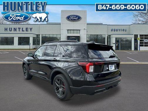 Black Metallic 2025 Ford Explorer ST-Line