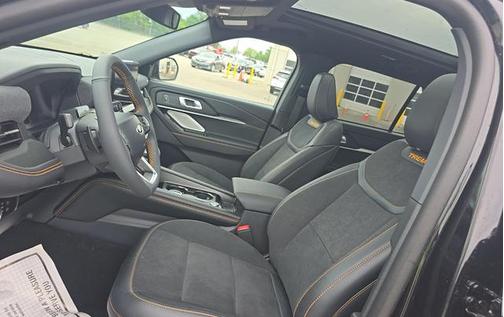 Agate Black Metallic 2026 Ford Explorer Tremor