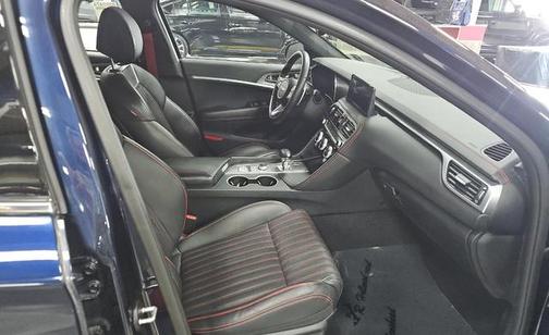 2023 Genesis G70 2.0T AWD