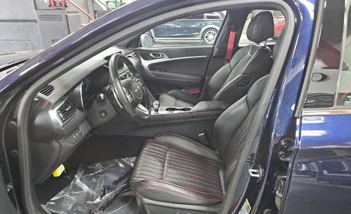 2023 Genesis G70 2.0T AWD