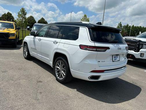 2022 Jeep Grand Cherokee L Summit