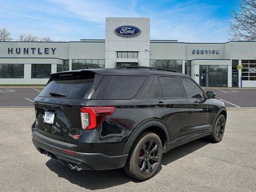 2022 Ford Explorer ST