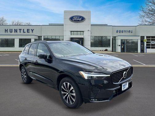 Onyx Black Metallic 2025 Volvo XC60 B5 Core