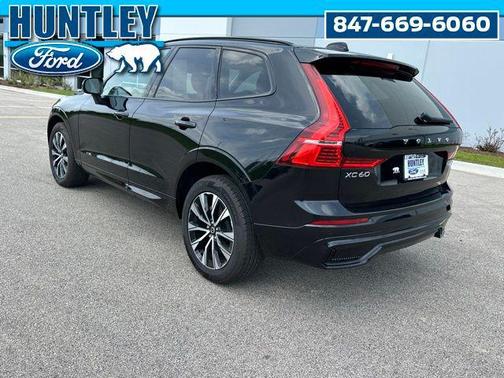 Onyx Black Metallic 2025 Volvo XC60 B5 Core