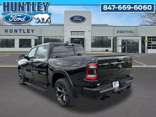 Diamond Black Crystal Pearlcoat 2021 RAM 1500 Limited