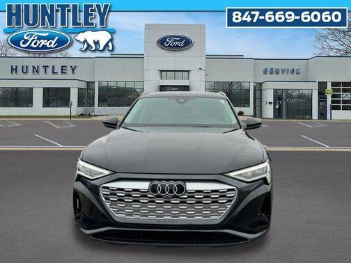 2024 Audi Q8 e-tron Premium Plus