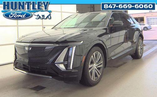 Stellar Black Metallic 2024 Cadillac LYRIQ Luxury