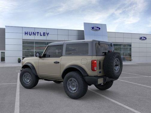 Desert Sand 2025 Ford Bronco Base