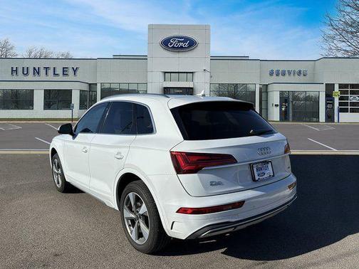 2023 Audi Q5 40 Premium Plus