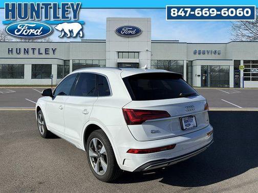 2023 Audi Q5 40 Premium Plus