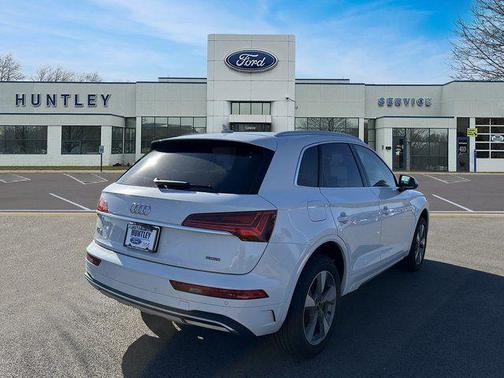 2023 Audi Q5 40 Premium Plus