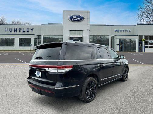 2023 Lincoln Navigator Reserve