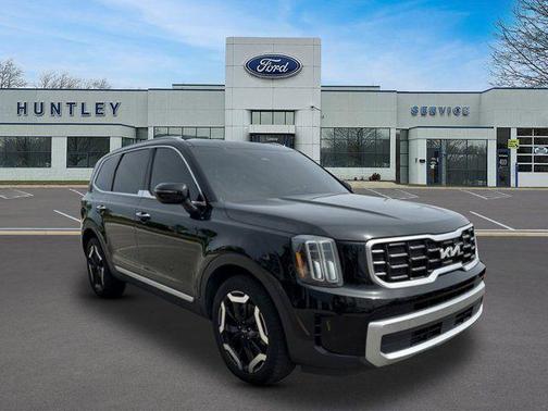 Ebony Black 2023 Kia Telluride S