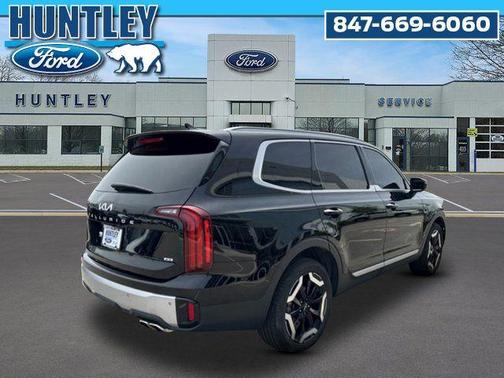 Ebony Black 2023 Kia Telluride S