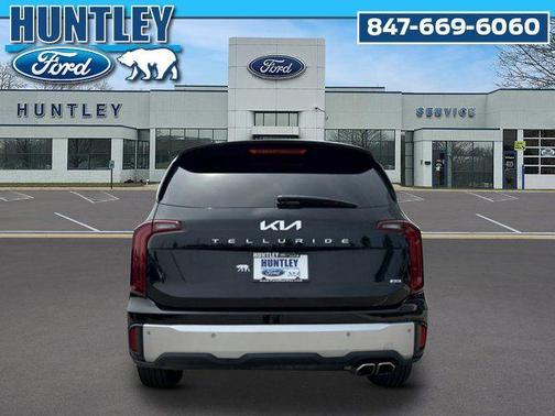Ebony Black 2023 Kia Telluride S