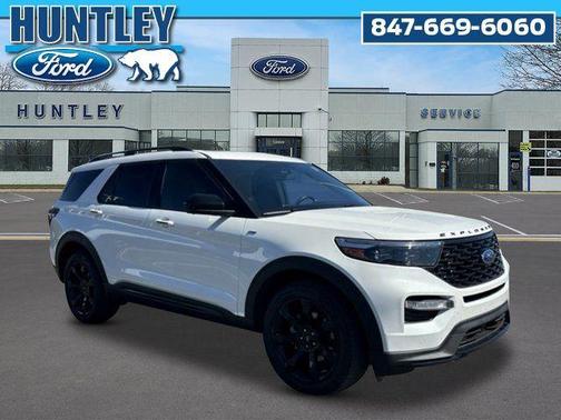 Star White Metallic Tri-Coat 2023 Ford Explorer ST-Line