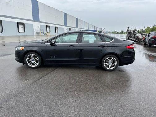 2015 Ford Fusion Hybrid SE