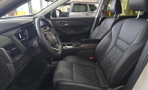 2024 Nissan Rogue Platinum