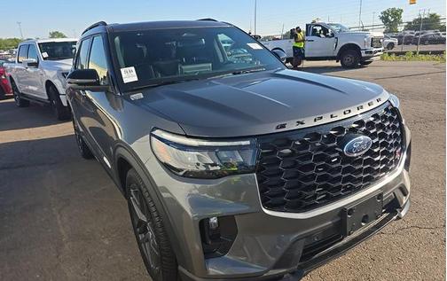 Carbonized Gray Metallic 2025 Ford Explorer ST
