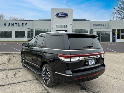 2022 Lincoln Navigator Black Label