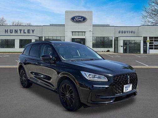Infinite Black Metallic Clearcoat 2023 Lincoln Corsair Reserve