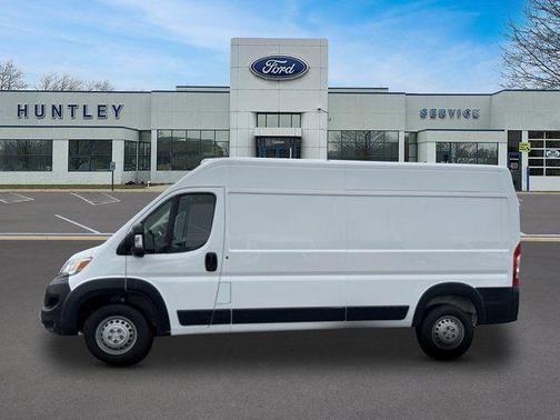 Bright White Clearcoat 2025 RAM ProMaster 2500 Tradesman