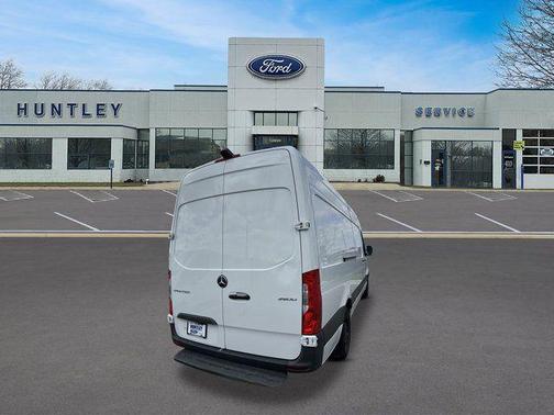 White 2024 Mercedes-Benz Sprinter 2500 Crew 170 WB