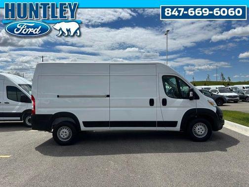 Bright White Clearcoat 2025 RAM ProMaster 2500 Tradesman