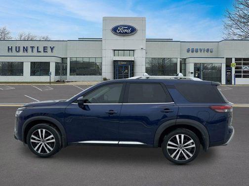 Deep Ocean Blue Pearl 2024 Nissan Pathfinder Platinum FWD