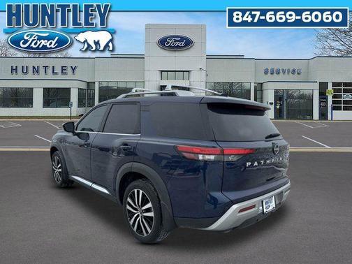 2024 Nissan Pathfinder Platinum FWD