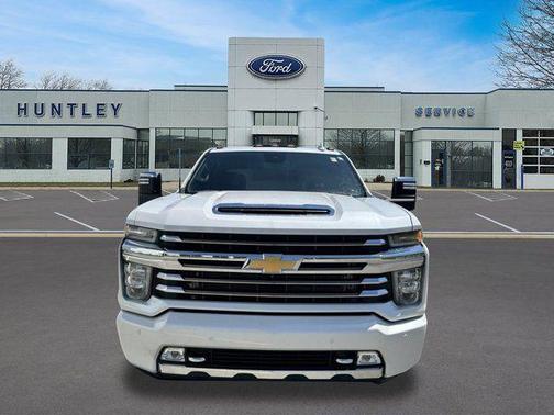 Iridescent Pearl Tricoat 2022 Chevrolet Silverado 3500 High Country