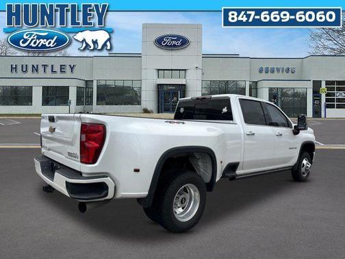 Iridescent Pearl Tricoat 2022 Chevrolet Silverado 3500 High Country