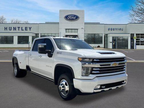 Iridescent Pearl Tricoat 2022 Chevrolet Silverado 3500 High Country