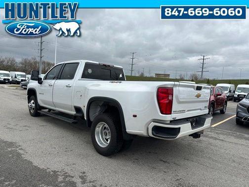 Iridescent Pearl Tricoat 2022 Chevrolet Silverado 3500 High Country