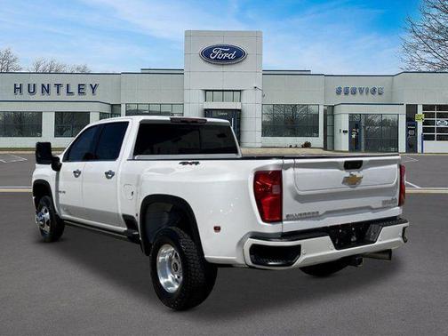 Iridescent Pearl Tricoat 2022 Chevrolet Silverado 3500 High Country