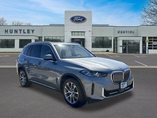 Gray Metallic 2024 BMW X5 xDrive40i
