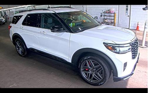 Star White Metallic Tri-Coat 2025 Ford Explorer ST