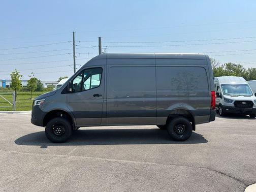 2023 Mercedes-Benz Sprinter 2500 Standard Roof