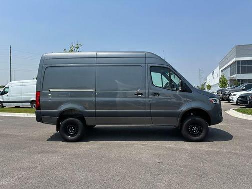 2023 Mercedes-Benz Sprinter 2500 Standard Roof
