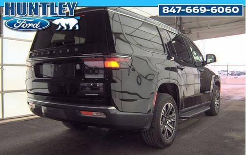 Diamond Black Crystal Pearlcoat 2022 Jeep Wagoneer Series III 4x4