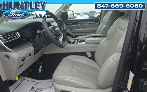 Diamond Black Crystal Pearlcoat 2022 Jeep Wagoneer Series III 4x4